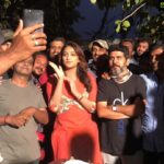 Hariprriya Instagram - Successfully completed shooting for “KannadGothilla” movie 😬💃🏻 Havdu Kumbalakayi hodedvi ☺️👏🏻 cakes kooda cut madadhvi 😋