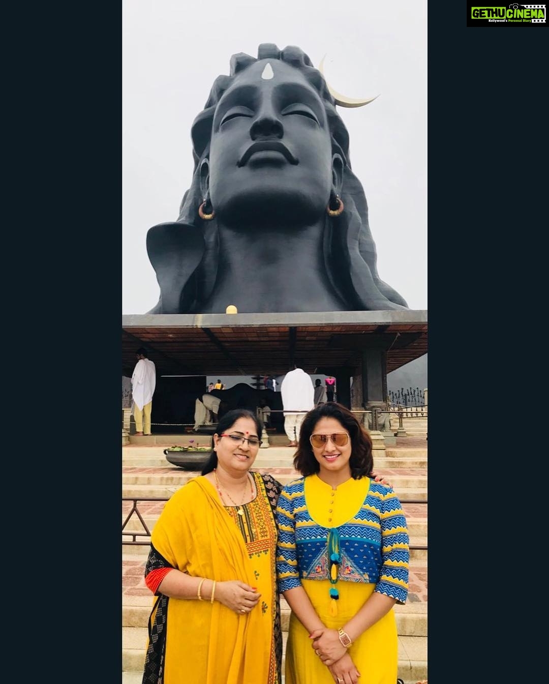 Hariprriya Instagram - #Bliss ❤ That moment when #Sadhguru makes u answer your own questions 😇🙏🏻 #Adiyogi #Shiva 🙂