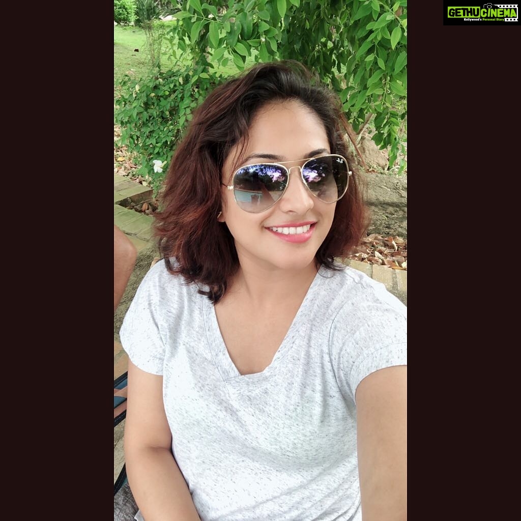 Hariprriya Instagram - Happy weekend ppl ❤️
