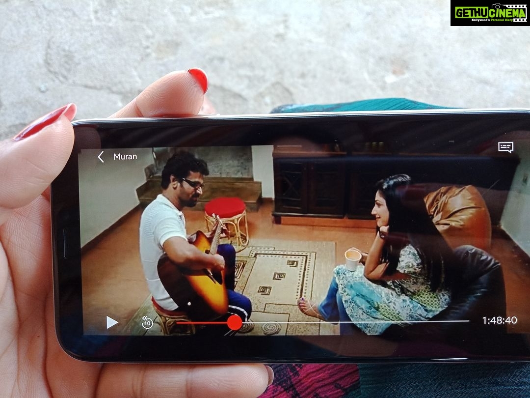 Hariprriya Instagram - My Tamil movie, and one of my favourite classy movies 'Muran'😍 is now on #Netflix ! Do watch it!!😎