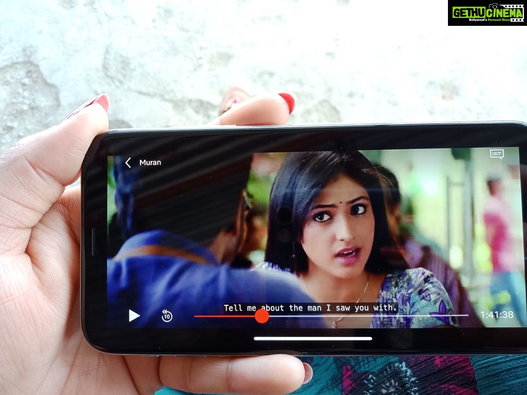 Hariprriya Instagram - My Tamil movie, and one of my favourite classy movies 'Muran'😍 is now on #Netflix ! Do watch it!!😎