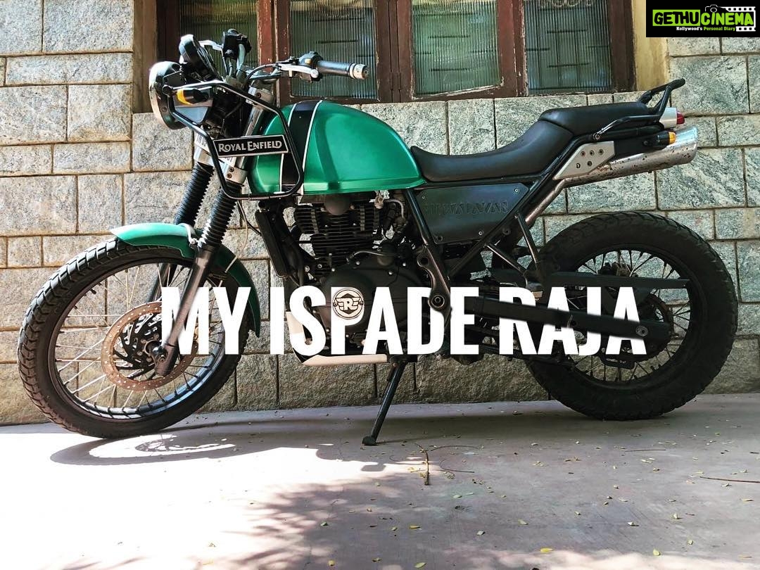 Harish Kalyan Instagram - Gautham’s #IspadeRaja is here. Where is urs ?? 🙌 to all the Ispade Rajas who love their bike!! #bikelife || edits @aksheyabharadwaj