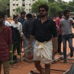 Harish Kalyan Instagram - Some behind the scene pics of the “Thean Mittai” fight sequence ! #irir #ispaderajavumidhayaraniyum #behindthescenes
