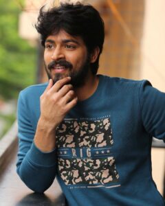 Harish Kalyan Instagram - Ungalil oruvanaana indha “Karthik”ai ungal manadhil yetri vaithu paaratiya ellarukkum romba nanri. 

Thank you all for accepting Karthik. 

This will remain close to my heart for many reasons. 

#OhManapenne