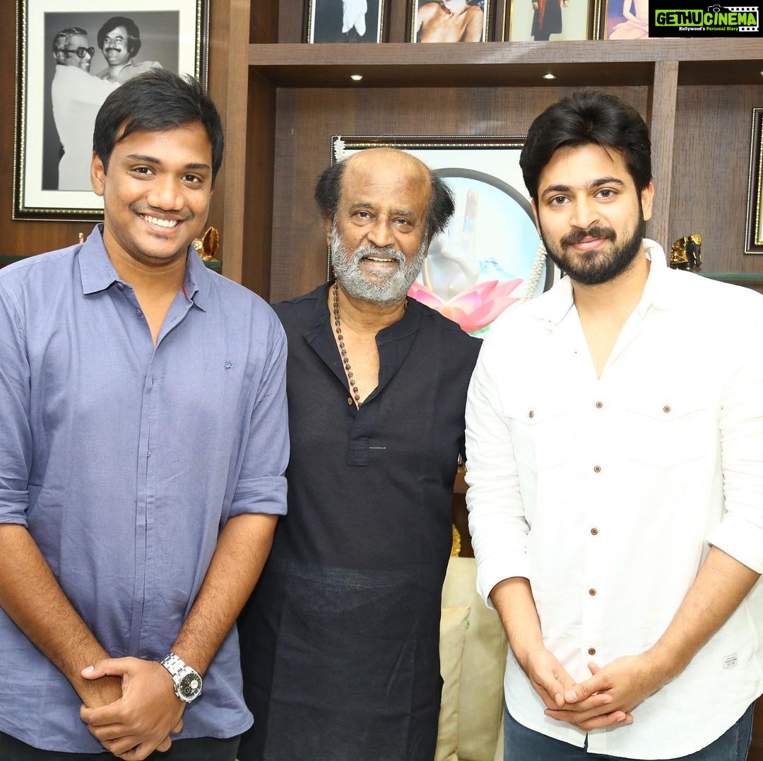 Harish Kalyan Instagram - ஒரே சந்திரன் ஒரே சூரியன் ஒரே சூப்பர்ஸ்டார். தலைவரிடம் ஆசி பெற்றபோது ! A moment to be cherished for the remaining of my life. Thank you @rajinikanth sir. @isanjaybharathi @markandeyandevarajulu