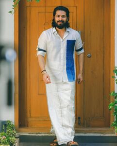 Harish Kalyan Instagram - மக்கள் அனைவரும் தங்கள் வாழ்வில் அனைத்து வளமும் நலமும் பெற்று, இருள் நீங்கி ஒளியினை அடைய என் இதயபூர்வமான தீபாவளி நல்வாழ்த்துகள். 

Let’s Sparkle!

 #தீபாவளிநல்வாழ்த்துக்கள் #HappyDeepavali2021

📸 @mahesh_jayachandran 
@anushaa13