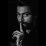 Harish Kalyan Instagram - I,ME,MYSELF! To be Facing the camera and to have a photoshoot done during these times is one such experience. Thanks to my team. Shot by @cinematographer_gautham Stylist @poorts_20 Hairstylist @s_h_a_r_a_n_s_t_y_l_i_s_t CC by @rampandian.n Initiated by @thirdeye_entertainment #HarishKalyan #photoshoot #silenceispowerful