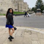 Harshika Poonacha Instagram – While the #Queen is resting inside the #windsor #castle , The princess is posing outside ♥️♥️♥️
Awww I love #london 😍❤️
.
.
.
.
.
PS : I’m freezing while I still want pictures 🙈🙈🙈 Windsor Castle