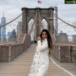 Harshika Poonacha Instagram - Beauty and the Bridge ❤️ Brooklyn Bridge