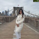 Harshika Poonacha Instagram - Traveller ❤❤❤ That's my second name 😘 #brooklynbridge #newyork Brooklyn Bridge