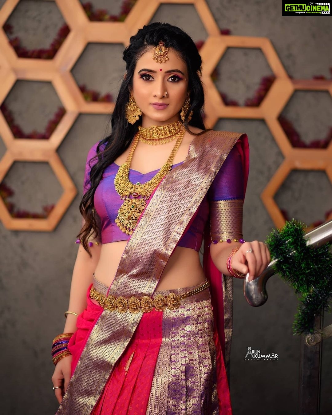 Harshika Poonacha Instagram - βNature is pleased with simplicity. " . . . . π @nineonine_designstudio πΈ @arunkummar_portraits π @makeover_by_mebitha π @waymore.priyanka Bangalore, India