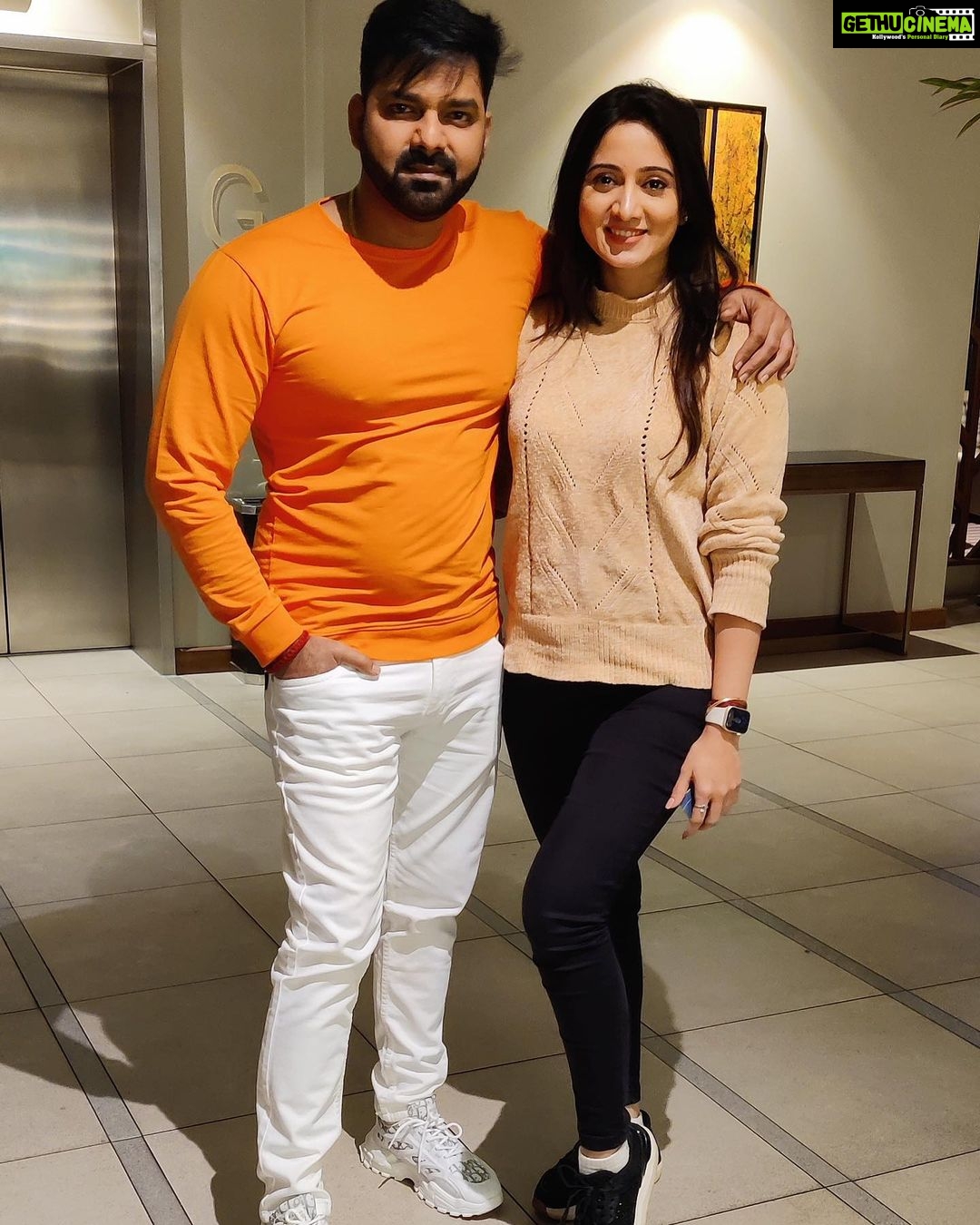 Harshika Poonacha Instagram - Hum Hai Raahi Pyaar Ke ♥️ #happynewyear #2022 London, United Kingdom