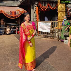 Harshika Poonacha Instagram - Hello 2021 ❤️❤️❤️
.
.
.
My Newyear started in the presence of this beautiful goddess Kollur Mookambika, I wish this goddess to bless you all with good health and prosperity, Happy 2021 🙏
Designer @nineonine_designstudio
