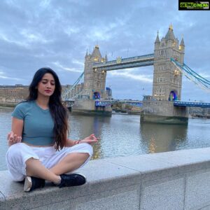 Harshika Poonacha Instagram - Quiet the mind and the soul will speak ❤️
#meditation #towerbridge #london

PC @saanz_instgrammm