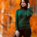 Harshika Poonacha Instagram - Doing what I’m best at ❤️ POSING 🥰 But wait ! Let’s make it fun!!! I want you to caption my pics looking at my pose and the expression 👍 Disclaimer: Please try to be Witty and Nice ❤️❤️❤️ PC @snabhi London, United Kingdom