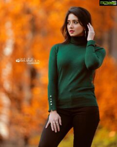 Harshika Poonacha Instagram - Doing what I’m best at ❤️ POSING 🥰
But wait ! Let’s make it fun!!!
I want you to caption my pics looking at my pose and the expression 👍

Disclaimer: Please try to be Witty and Nice ❤️❤️❤️

PC @snabhi