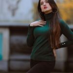 Harshika Poonacha Instagram - Doing what I’m best at ❤️ POSING 🥰 But wait ! Let’s make it fun!!! I want you to caption my pics looking at my pose and the expression 👍 Disclaimer: Please try to be Witty and Nice ❤️❤️❤️ PC @snabhi London, United Kingdom