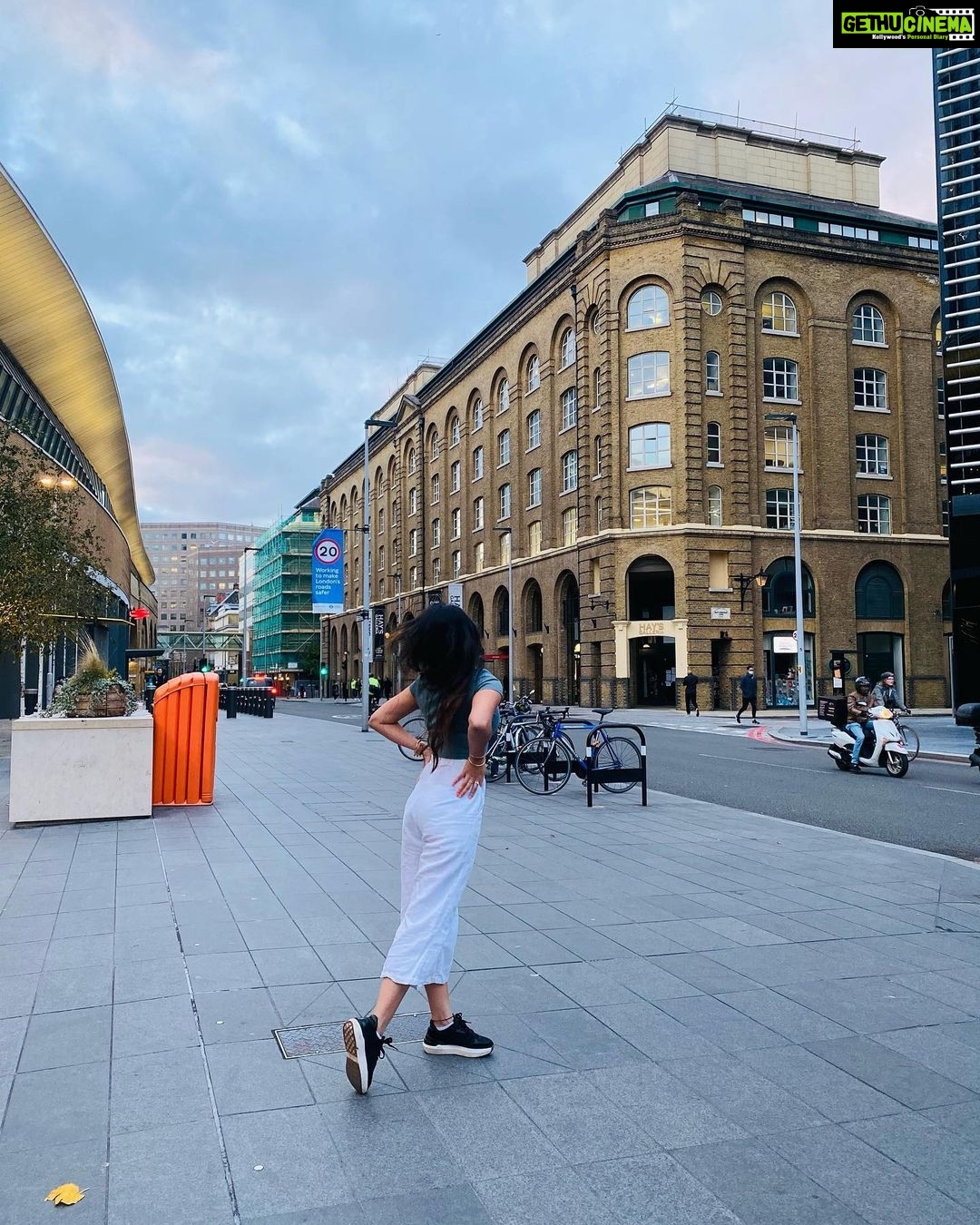 Harshika Poonacha Instagram - Practising my posing skills ❤️❤️❤️ London, United Kingdom