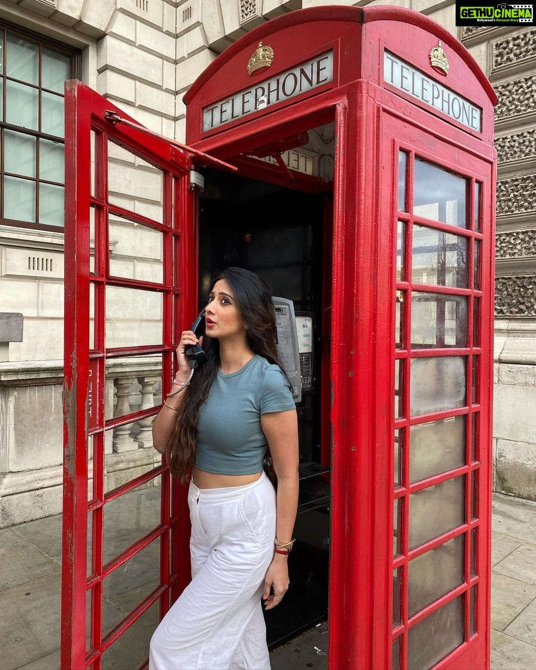 Harshika Poonacha Instagram - Hello from London ❤️❤️❤️ Did you forget to call somebody you love ? Call them right away! , You don’t know how many days months or years you are living for, just live them happily with your loved ones , if u can’t meet them, atleast make a call to check on them ❤️❤️❤️ Love is life ❤️ Love everyone , Live Happily 😇 PC @saanz_instgrammm London, United Kingdom