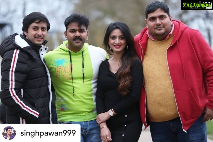 Harshika Poonacha Instagram - It is a great honour for me to be talking with you all today on this very exciting occasion. I am delighted to have the opportunity to work with the Superstar of Bhojpuri cinema Mr @singhpawan999 and the Biggest production house #YashiFilms . Today is a great day for me and I am very happy to be sharing this wonderful news with you! Wish me goodluck for this movie guys ❤️ I need all your blessings as I’m getting launched into a new industry . Thankyou @singhpawan999 #yashiflms #AbhaySinha @prashantnishant #premanshusingh @aftabsamir786 Posted @withregram • @singhpawan999 लंदन में मेरी नई फ़िल्म की शुरुआत #yashifilms#abhaysinha #samiraftab #nishantujjwal #newheroine #introducing #harsikapoonacha #premanshusingh London, United Kingdom