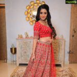 Harshika Poonacha Instagram – Make a Statement…Wear RED ❤️❤️❤️

Show “#Chandanavanadagombe”
Production house @events_factoryy @chaitra_vasudevan_official_ 
venue @svsaurabanquet 
Wearing @samyakkclothing 
PC @manjunathmagaji24 
Mua @makeupbyraksharam @hairstyle_by_rekhareddy 
Stylist @demika_tamrakar
Jewel @sudhafashions_ Svs Aura Banquet