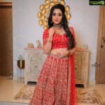 Harshika Poonacha Instagram – Make a Statement…Wear RED ❤️❤️❤️

Show “#Chandanavanadagombe”
Production house @events_factoryy @chaitra_vasudevan_official_ 
venue @svsaurabanquet 
Wearing @samyakkclothing 
PC @manjunathmagaji24 
Mua @makeupbyraksharam @hairstyle_by_rekhareddy 
Stylist @demika_tamrakar
Jewel @sudhafashions_ Svs Aura Banquet