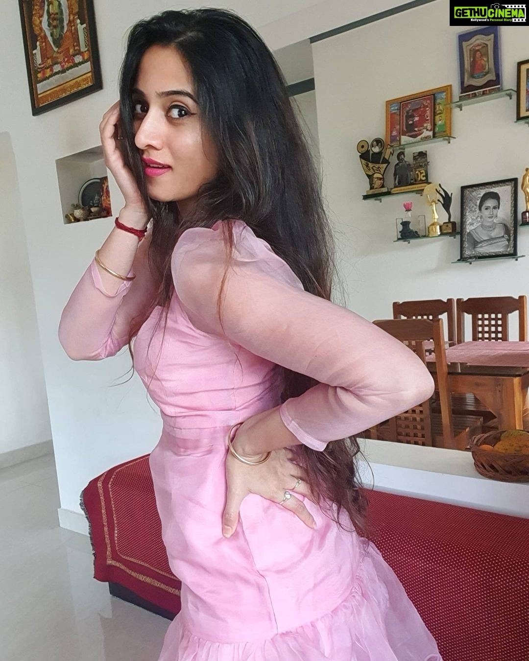 Harshika Poonacha Instagram - Over the years I've been told that I look younger or the same β€β€β€ #Truethat π I totally agree with that as its a fact π₯°πTrust me,Im growing younger π Wearing @hichkikh β€ Virajpet, India