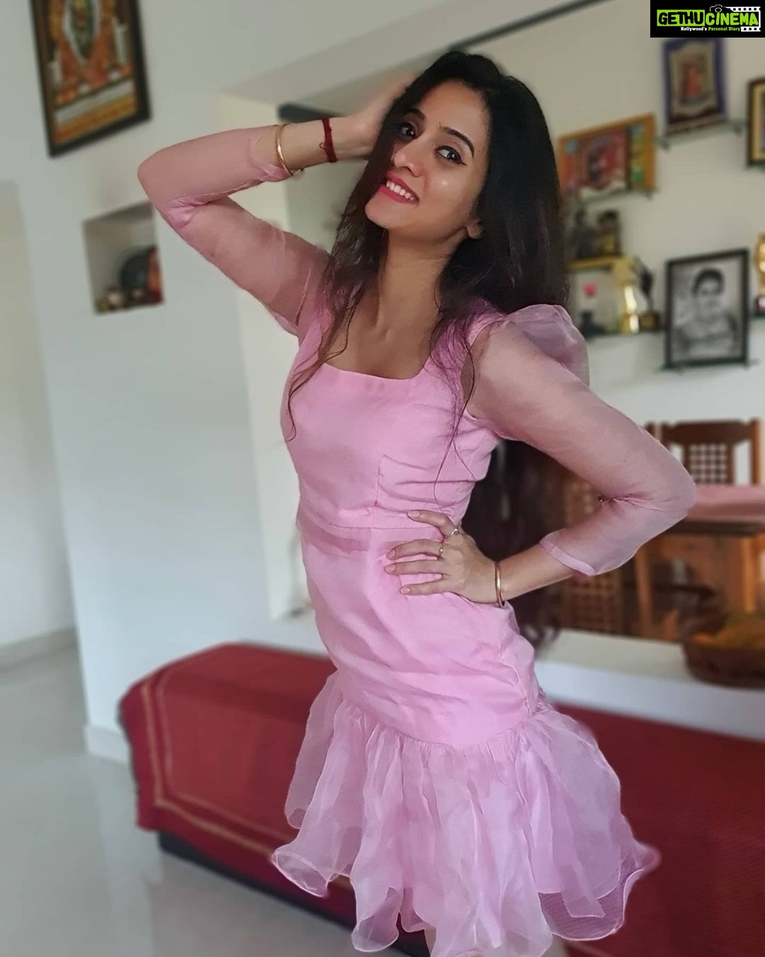 Harshika Poonacha Instagram - Over the years I've been told that I look younger or the same β€β€β€ #Truethat π I totally agree with that as its a fact π₯°πTrust me,Im growing younger π Wearing @hichkikh β€ Virajpet, India