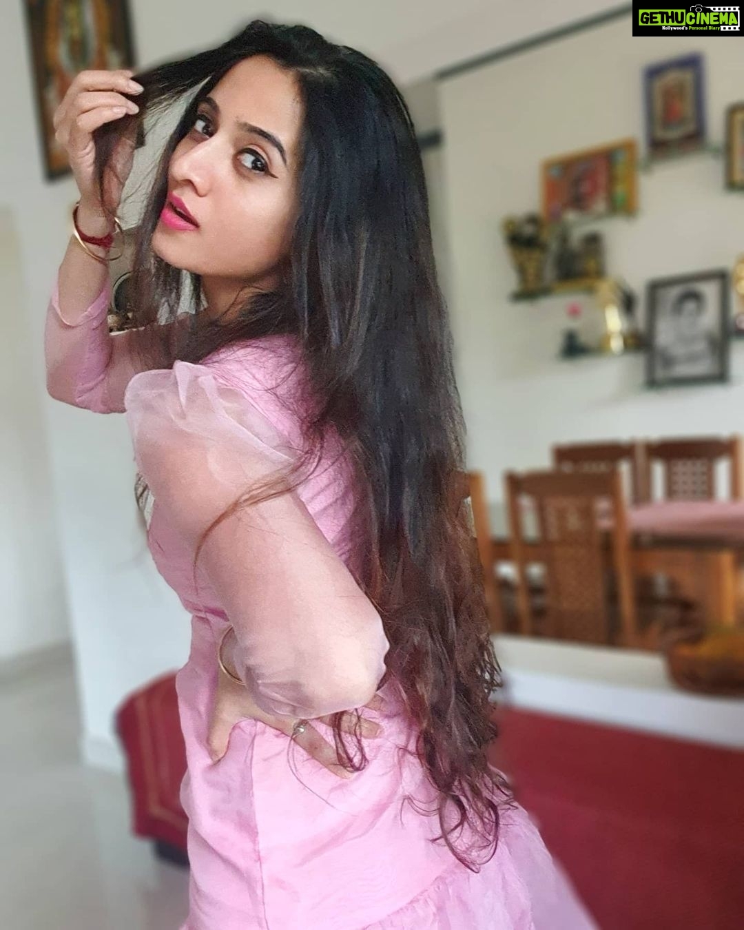 Harshika Poonacha Instagram - Over the years I've been told that I look younger or the same β€β€β€ #Truethat π I totally agree with that as its a fact π₯°πTrust me,Im growing younger π Wearing @hichkikh β€ Virajpet, India