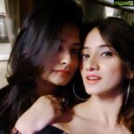 Harshika Poonacha Instagram - HAPPIEST BIRTHDAY to my favorite person on earth ❤❤❤ No matter how much ever busy I'm in my life,I always have time to click selfies with you maam 😘 You and @goldenstar_ganesh sir are an eternal part of my life ❤ Happy birthday dearest superwoman @shilpaaganesh maam 🥰😘🤩