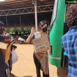 Harshika Poonacha Instagram - Day 3 at Palace Grounds😇
Requirement for Migrants :
1) Packed food 
2) Water Bottles
3) Fruit juice packets
4) Toothbrush,Toothpaste,Soap (Small)
5) Wetwipes
6) Sanitary napkins
7) Masks
8) Sanitizers 
9) Snacks for kids (Biscuits and Chocolates)
10) Sweaters & Blankets
Let’s do our bit ❤️❤️❤️
