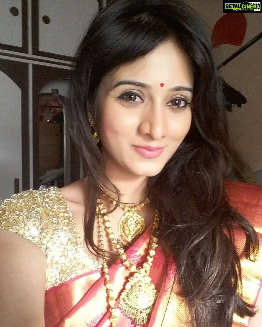 Harshika Poonacha Instagram - Nimmellarigu Akshayathritiyada shubhashayagalu ❤❤❤
