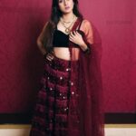 Harshika Poonacha Instagram – God gave girls dupattas to fly ♥️♥️♥️
Why need wings ???
.
.
.
.
Wearing this gorgeous lehenga by @nadira.couture 
PC @santu_the_photographer 
MUH @lubna_shik N4Couture