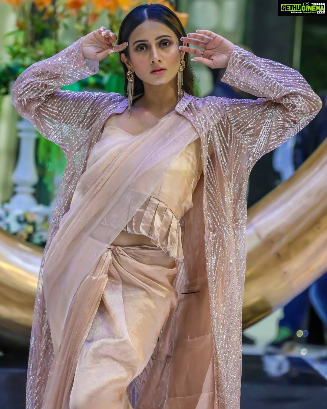 Harshika Poonacha Instagram - Slaying it in my signature pose♥️♥️♥️ All credits to @madhupkiran for capturing them 🤗🤗🤗 #Showstopper #Bangalorefashionweek @bangalorefashionweek Wearing the gorgeous @bohe_sq MUH @bandanabhattaraimakeup @subu_rao_t Team @robertnaoremstudio PC @madhupkiran Happy women's day , This #womensday let's fly and conquer the world 👸 The Oterra
