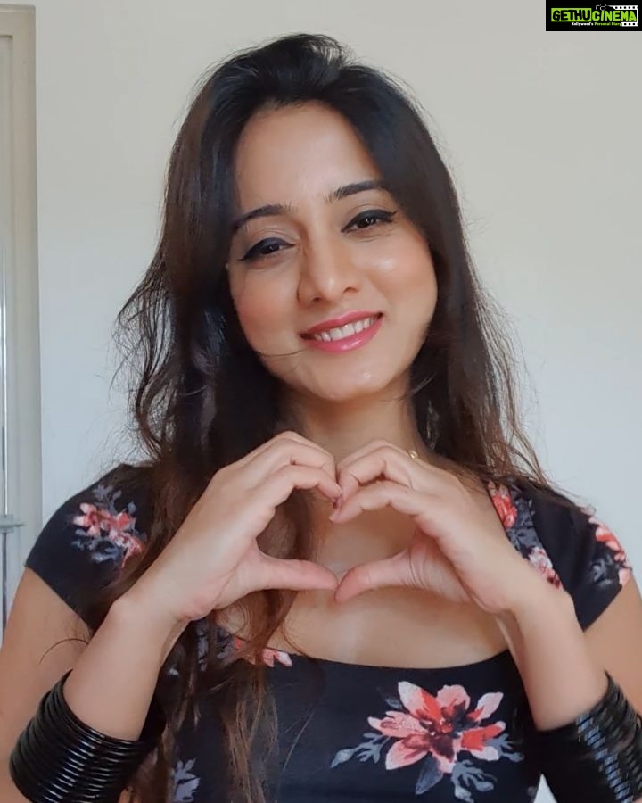 Harshika Poonacha Instagram - Present mood❤❤❤