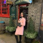 Harshika Poonacha Instagram - Who needs some FISH & CHIPS ♥️♥️♥️ #london #lights London, United Kingdom