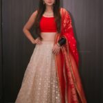 Harshika Poonacha Instagram - Life is all about chances ♥️♥️♥️ If you miss a chance once,grab it the next time 😘😘😘 But remember to live everyday 🤗🤗🤗 #thursdaythoughts Love to you all Wearing beautiful @nineonine_designstudio MUH @makeup_by_nitha_gowda PC @pradeepmachar Kodagu, India