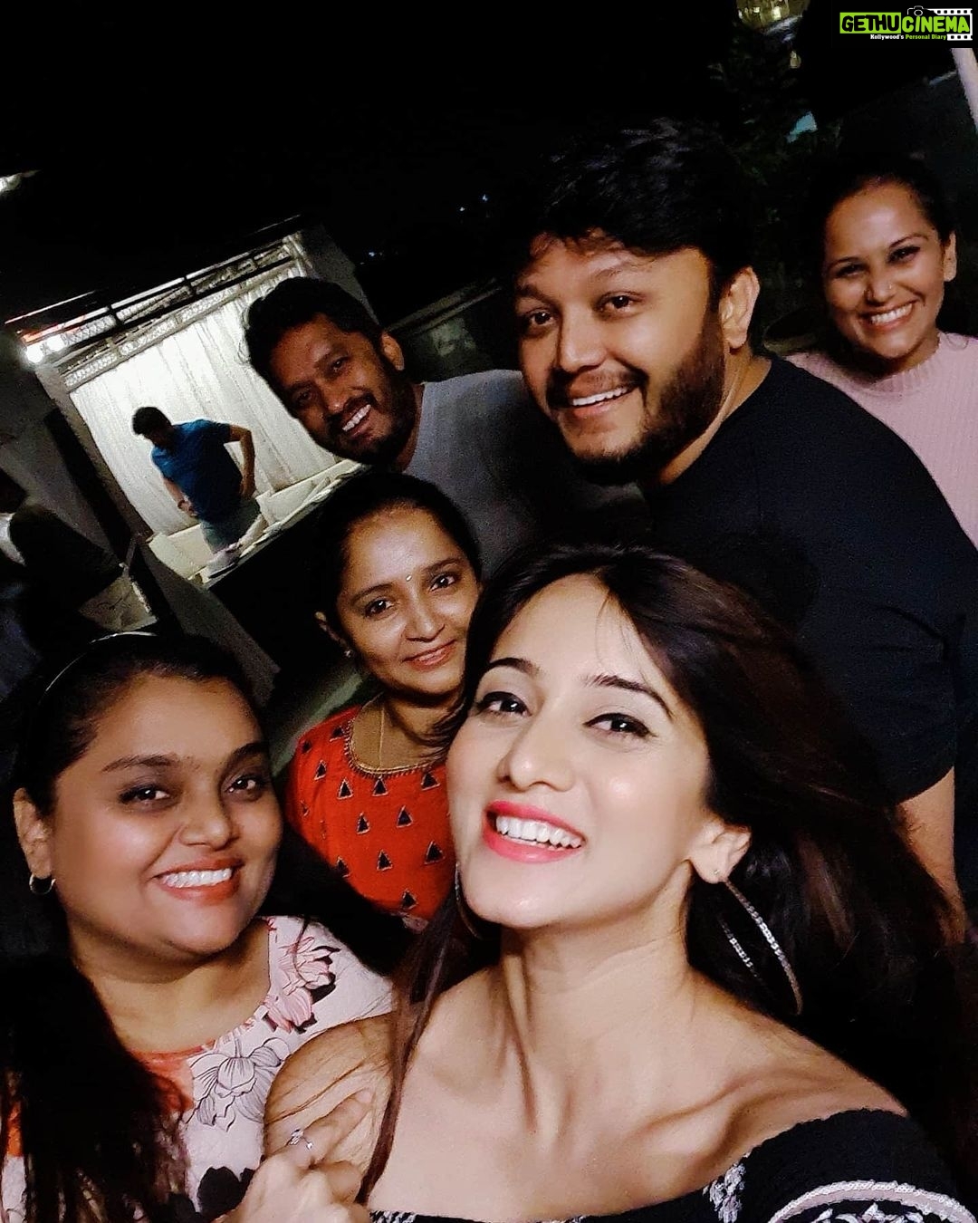 Harshika Poonacha Instagram - First Glorious Barbeque of 2020 at Ganapa ❤❤❤ Lots of love to the perfect hosts @goldenstar_ganesh sir @shilpaaganesh maam😘😘😘