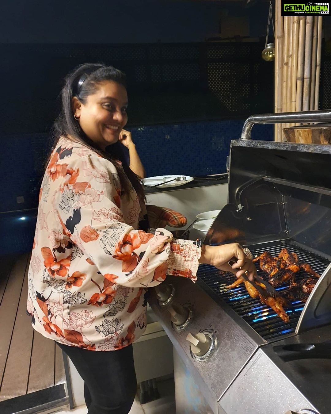 Harshika Poonacha Instagram - First Glorious Barbeque of 2020 at Ganapa ❤❤❤ Lots of love to the perfect hosts @goldenstar_ganesh sir @shilpaaganesh maam😘😘😘