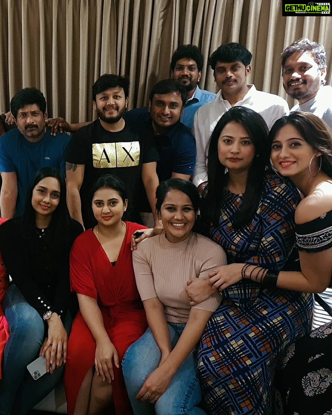 Harshika Poonacha Instagram - First Glorious Barbeque of 2020 at Ganapa ❤❤❤ Lots of love to the perfect hosts @goldenstar_ganesh sir @shilpaaganesh maam😘😘😘