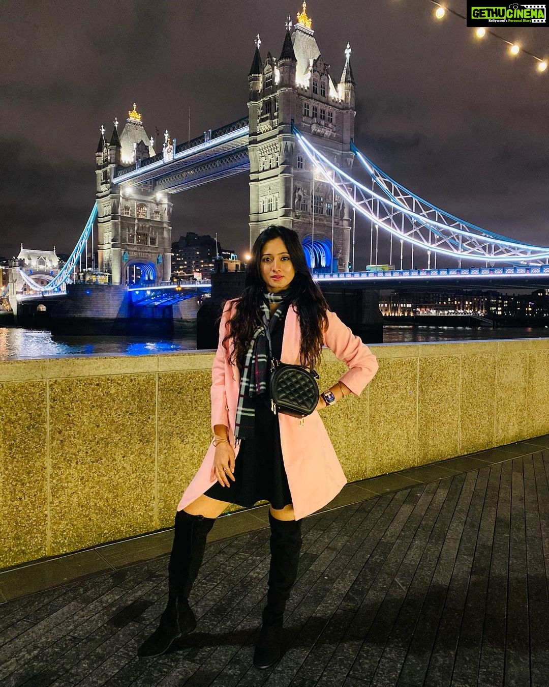 Harshika Poonacha Instagram - London here I come ♥️♥️♥️ I wanted to make sure my first pic from here is gonna be at my favourite place and not the airport 🙈, So here I’m at my #towerbridge ♥️ Let’s bring in the Newyears with love,joy and laughter🥰 2022 we are ready to welcome you ♥️ #Touchdown #London London, United Kingdom
