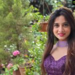 Harshika Poonacha Instagram - Midshots💞💝💖 *ನಾನು.... ನಮ್ಮೂರು......* ನಾನು ನಮ್ಮೂರಲ್ಲಿ ವೀರರ ನಾಡು‌ ಕೊಡಗಿನಲ್ಲಿ ರಂಗು ರಂಗಿನ ಪೋಟೋ ಶೂಟಿನಲ್ಲಿ ತವರೂರಿನ ಸಂಭ್ರಮ ತುಂಬಿದೆ ಮೊಗದಲ್ಲಿ ನಮ್ಮೂರು ಚೆಂದ ಇಲ್ಲಿನ ಪರಿಸರವೇ ಅಂದ ಇಲ್ಲಿ ಇರುವುದೇ ಆನಂದ ಪ್ರತಿ ಜನ್ಮ‌ ಇಲ್ಲೇ ಬಯಸುವೇ ಆ ದೇವರಿಂದ ಹಸಿರು ತುಂಬಿದ ಸ್ವರ್ಗವಿದು ಕರ್ನಾಟಕದ ಕಾಶ್ಮೀರವಿದು ಯೋಧರ ಕೊಡುಗೆ ನೀಡಿದ ನಾಡಿದು ಕರುನಾಡಿನ ಹೆಮ್ಮೆಯಿದು ನಮ್ಮ ಹೆಮ್ಮೆ ನಮ್ಮ ಕೊಡಗು ಕಾವೇರಿಯ ಸೊಬಗು ಗಿರಿ ಪರ್ವತಗಳ ಸಾಲು ಟೀ.... ಕಾಫಿಯ ಘಮಲು *Happy to Be in ಕೂರ್ಗ್* . Wearing 💃 @mousumidebnath9006 COORG - The Scotland Of India