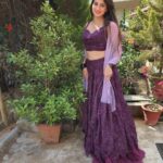 Harshika Poonacha Instagram – Wide shots 💖💞💝
*ನಾನು…. ನಮ್ಮೂರು……* ನಾನು ನಮ್ಮೂರಲ್ಲಿ 
ವೀರರ ನಾಡು‌ ಕೊಡಗಿನಲ್ಲಿ
ರಂಗು ರಂಗಿನ ಪೋಟೋ ಶೂಟಿನಲ್ಲಿ
ತವರೂರಿನ ಸಂಭ್ರಮ ತುಂಬಿದೆ ಮೊಗದಲ್ಲಿ

ನಮ್ಮೂರು ಚೆಂದ
ಇಲ್ಲಿನ ಪರಿಸರವೇ ಅಂದ
ಇಲ್ಲಿ ಇರುವುದೇ ಆನಂದ
ಪ್ರತಿ ಜನ್ಮ‌ ಇಲ್ಲೇ ಬಯಸುವೇ ಆ ದೇವರಿಂದ

ಹಸಿರು ತುಂಬಿದ ಸ್ವರ್ಗವಿದು
ಕರ್ನಾಟಕದ ಕಾಶ್ಮೀರವಿದು
ಯೋಧರ ಕೊಡುಗೆ ನೀಡಿದ ನಾಡಿದು
ಕರುನಾಡಿನ ಹೆಮ್ಮೆಯಿದು

ನಮ್ಮ ಹೆಮ್ಮೆ ನಮ್ಮ ಕೊಡಗು
ಕಾವೇರಿಯ ಸೊಬಗು
ಗಿರಿ ಪರ್ವತಗಳ ಸಾಲು
ಟೀ…. ಕಾಫಿಯ ಘಮಲು *Happy to Be in ಕೂರ್ಗ್* .
Wearing 💃 @mousumidebnath9006 COORG – The Scotland Of India