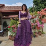 Harshika Poonacha Instagram - Wide shots 💖💞💝 *ನಾನು.... ನಮ್ಮೂರು......* ನಾನು ನಮ್ಮೂರಲ್ಲಿ ವೀರರ ನಾಡು‌ ಕೊಡಗಿನಲ್ಲಿ ರಂಗು ರಂಗಿನ ಪೋಟೋ ಶೂಟಿನಲ್ಲಿ ತವರೂರಿನ ಸಂಭ್ರಮ ತುಂಬಿದೆ ಮೊಗದಲ್ಲಿ ನಮ್ಮೂರು ಚೆಂದ ಇಲ್ಲಿನ ಪರಿಸರವೇ ಅಂದ ಇಲ್ಲಿ ಇರುವುದೇ ಆನಂದ ಪ್ರತಿ ಜನ್ಮ‌ ಇಲ್ಲೇ ಬಯಸುವೇ ಆ ದೇವರಿಂದ ಹಸಿರು ತುಂಬಿದ ಸ್ವರ್ಗವಿದು ಕರ್ನಾಟಕದ ಕಾಶ್ಮೀರವಿದು ಯೋಧರ ಕೊಡುಗೆ ನೀಡಿದ ನಾಡಿದು ಕರುನಾಡಿನ ಹೆಮ್ಮೆಯಿದು ನಮ್ಮ ಹೆಮ್ಮೆ ನಮ್ಮ ಕೊಡಗು ಕಾವೇರಿಯ ಸೊಬಗು ಗಿರಿ ಪರ್ವತಗಳ ಸಾಲು ಟೀ.... ಕಾಫಿಯ ಘಮಲು *Happy to Be in ಕೂರ್ಗ್* . Wearing 💃 @mousumidebnath9006 COORG - The Scotland Of India