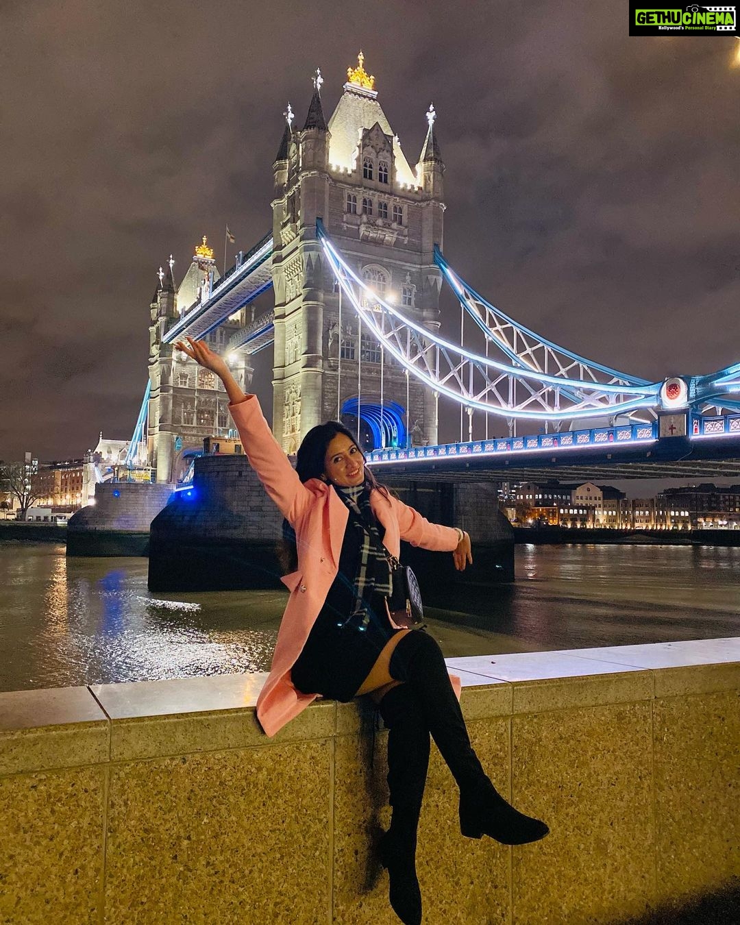 Harshika Poonacha Instagram - London here I come ♥️♥️♥️ I wanted to make sure my first pic from here is gonna be at my favourite place and not the airport 🙈, So here I’m at my #towerbridge ♥️ Let’s bring in the Newyears with love,joy and laughter🥰 2022 we are ready to welcome you ♥️ #Touchdown #London London, United Kingdom