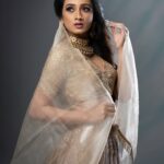 Harshika Poonacha Instagram - Awaiting my prince 🥰 . . . . . Stunning shot by @photographer_ajay Beautiful lehenga by @label_divya_samal Gorgeous makeover by @makeoverwithlakshmi_shetty Jewellery by @yaarna.exclusive Studio Fibonacci