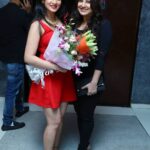 Harshika Poonacha Instagram - Happiest birthday to the most warmest , sweetest and the prettiest actress of our kannada industry. You are one of the most wonderful person I've ever met @priyanka_upendra maam . Your smile lights up the sky and I wish you keep smiling forever and ever 😘😘😘 #happybirthdaypriyankaupendra Bangalore, India
