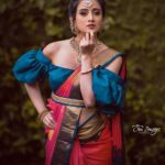 Harshika Poonacha Instagram - Happy Deepavali 💫🔥💥 . . . . . How much I love to dress up and pose 💞💝💖 MUH @keerthiram28 @hair_by_rekhareddy Styling @keerthiram28 @makeoverbyprafulla PC @om_images_ Jewellery @velvetboxby . . #photoshoot #deepavali #harshikapoonacha #happydeepavali Karnataka