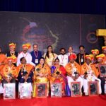 Harshika Poonacha Instagram – Another feather to my life♥️
Youngest winner of #KannadaRajyotsava award 2021 . it’s a Huuuuuge honour 🙏
Thankyou somuch #TheNewspapersAssociationofKarnataka for honouring me with #KannadaRajyotsava2021 award🙏🙏🙏 
Very very honoured and touched to be sharing the stage with my favourite actress who I look upto @shruthi__krishnaa ma’am 🙏
This inspires me to work harder and achieve more ,Also be more helpful to my people and make my life more meaningful. 

ನನ್ನ ಬದುಕಿನ ಮತ್ತೊಂದು ಗರಿ♥️
 ಕನ್ನಡರಾಜ್ಯೋತ್ಸವ ಪ್ರಶಸ್ತಿ 2021 ರ ಅತ್ಯಂತ ಕಿರಿಯ ವಿಜೇತೆ .  ಇದು ನನಗೆ ಅತ್ಯಂತ ಗೌರವ ನೀಡಿದೆ 🙏
 ನನಗೆ #ಕನ್ನಡರಾಜ್ಯೋತ್ಸವ2021 ಪ್ರಶಸ್ತಿ ನೀಡಿ ಗೌರವಿಸಿದ್ದಕ್ಕಾಗಿ #ದಿ ನ್ಯೂಸ್ ಪೇಪರ್ಸ್ ಅಸೋಸಿಯೇಷನ್ ​​ಆಫ್ ಕರ್ನಾಟಕ ಸಂಸ್ಥೆಗೆ  ಧನ್ಯವಾದಗಳು🙏🙏🙏
 @shruthi__krishnaa ಮೇಡಂ 🙏 ನನ್ನ ನೆಚ್ಚಿನ ನಟಿಯೊಂದಿಗೆ ವೇದಿಕೆಯನ್ನು ಹಂಚಿಕೊಳ್ಳುತ್ತಿರುವುದಕ್ಕೆ ತುಂಬಾ ಖುಷಿಯಾಯಿತು .
 ಇದು ನನಗೆ ಕಷ್ಟಪಟ್ಟು ಕೆಲಸ ಮಾಡಲು ಮತ್ತು ಹೆಚ್ಚಿನದನ್ನು ಸಾಧಿಸಲು ಪ್ರೇರೇಪಿಸುತ್ತದೆ, ಜೊತೆಗೆ ನನ್ನ ಜನರಿಗೆ ಹೆಚ್ಚು ಸಹಾಯಕವಾಗಿರಲು ಮತ್ತು ನನ್ನ ಜೀವನವನ್ನು ಹೆಚ್ಚು ಅರ್ಥಪೂರ್ಣವಾಗಿಸುವ ಹಾಗೆ ಮಾಡಿದೆ .

.
.
.
Thankyou @sudarshansilks915 for this beautiful saree on my special day .
Jewellery by @waymore_priyanka 
MUH @indiravisage Bangalore Medical College and Research Institute