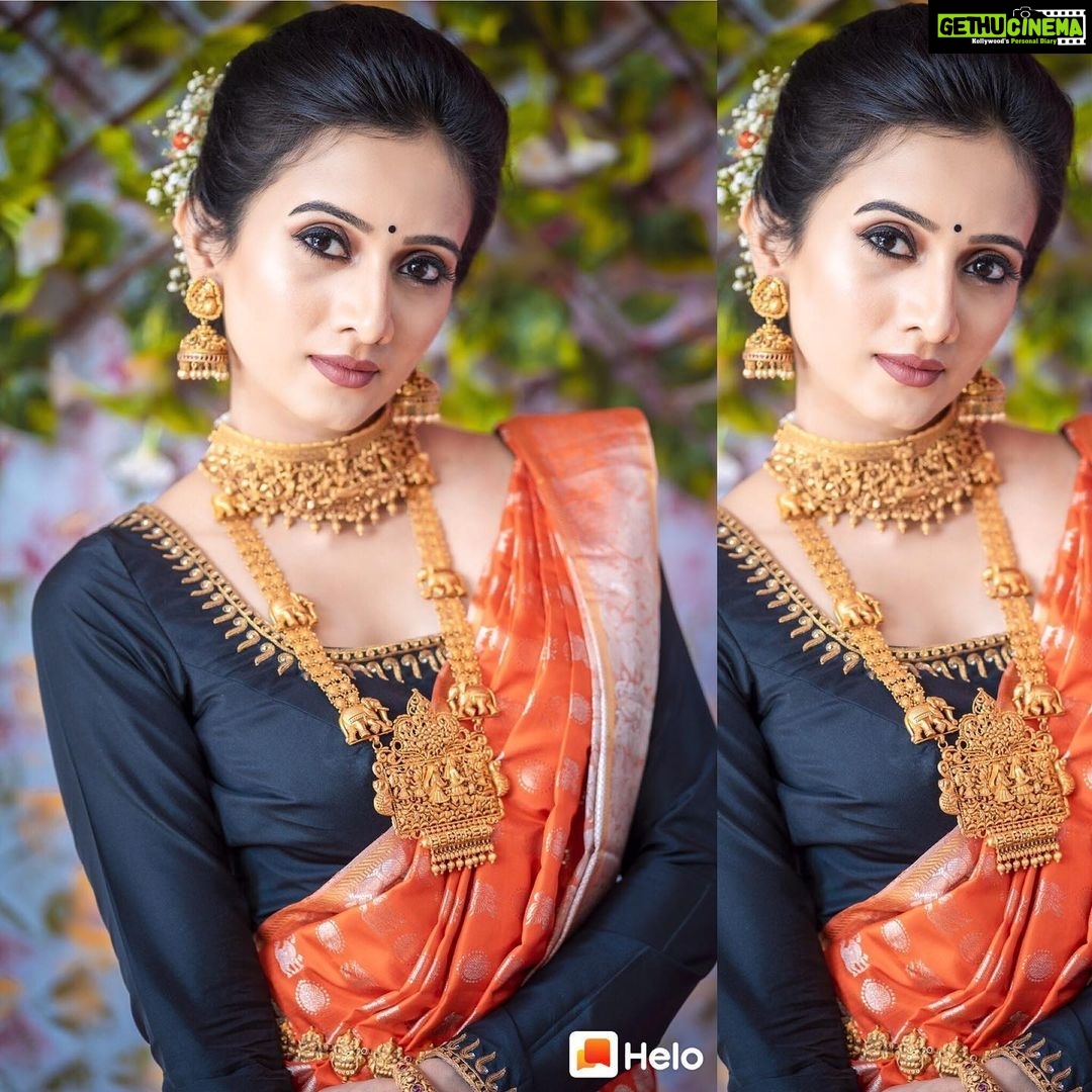 Harshika Poonacha Instagram - ನಿಮ್ಮೆಲ್ಲರಿಗೂ ವರಮಹಾಲಕ್ಷ್ಮಿ ಹಬ್ಬದ ಶುಭಾಶಯಗಳು 🙏🙏🙏 ಆ ತಾಯಿ ಮಹಾಲಕ್ಷ್ಮಿ ಮಳೆ ನಿಲ್ಲಿಸಿ , ನಿಮ್ಮೆಲ್ಲರ ಭಯ ಭೀತಿ ಹೋಗಲಾಡಿಸಲಿ 🙏 ಎಲ್ಲರ ಜೀವನ ಹಿಂದಿನಂತೆ ಆಗಲಿ 🙏 Bangalore, India